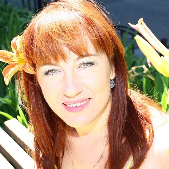 Consultation with cosmetologist Larysa Lonchar